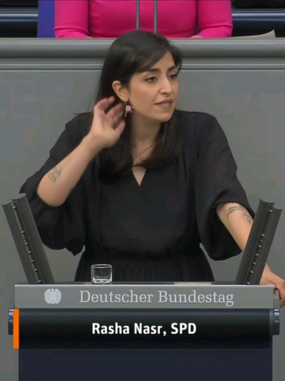 IRRSINN SPD : REDE RASHA NASR ( SPD ) AM 22.MAI IM DEUTSCHEN BUNDESTAG IN BERLIN.  AUFNAHME / QUELLE :  DEUTSCHER BUNDESTAG PLENARSITZUNG - 7.SITZUNG VOM  22.MAI 21.WAHLPERIODE    REDE  THEMA : REFORM DER EINBÜRGERUNGSPOLITIK  #AFD #VORORTAKTUELL #DEUTSCHERBUNDESTAG NEU : VOR ORT AKTUELL IHRE INFORMATIONSSEITE SEITEN-ÜBERBLICK - SIEHE SEITE : CAMPSITE.BIO/VORORTAKTUELL WEITERE INFORMATIONEN - AUCH ZU ANDEREN FRAKTIONEN - SIEHE SEITE : BUNDESTAG.DE AFD - ALTERNATIVE FÜR DEUTSCHLAND AFD PERSONAL BJÖRN HÖCKE , ALEXANDER GAULAND , STEPHAN BRANDNER , MARTIN E. RENNER , ALICE WEIDEL , FRANZ WIESE , BIRGIT BESSIN , CHRISTINA BAUM , THOMAS SEITZ, NICOLE HÖCHST , ULRICH HENKEL , HANNES GNAUCK , ROMAN KUFFERT , JENS MAIER , LARS GÜNTHER , ANDREAS KALBITZ , DETLEV FRYE , THOMAS GOEBEL , UWE GEWIESE , ANDREAS WILD , LEYLA BILGE , JÖRG KRÖGER , BEATRIX VON STORCH , JOHANNES SONDERMANN , HERIBERT EISENHARDT , ... AFD CSU CDU DIE LINKE PDS SPD FDP GRÜNE IB IBÖ IBD IDENTITÄRE BEWEGUNG MARTIN SELLNER COMPACT MAGAZIN JÜRGEN ELSÄSSER PEGIDA DRESDEN SIEGFRIED DÄBRITZ BÄRGIDA BERLIN DEUTSCHLAND ÖSTERREICH SCHWEIZ BRANDENBURGER TOR REICHSTAG BUNDESTAG VERA LENGSFELD EVA HERMAN HEIKO SCHRANG HAGEN GRELL NIKOLAI NERLING ANGELIKA BARBE FRAUENMARSCH ZUM KANZLERAMT MERKEL MUSS ( IST ) WEG MITTWOCH FRANZ WIESE IMPF SCHOLZ MUSS WEG HENRYK STÖCKL WOLFGANG GRAETZ NIKOLAI NERLING TIM KELLNER VOLKSLEHRER TEAM HEIMAT MICHAEL WITTWER ROBERT GÖTZ MATUSCHEWSKI KEVIN HEINZELMANN CLAUDIUS FABIG AVAAZ CAMPACT E.V. DGB AMADEU ANTONIO STIFTUNG ALI CAN RENE ENGEL DARIUS KÜ CHRISTOPH SCHOTT TORSTEN SEWING INTERKULTURELLER FRIEDEN E.V. # UNTEILBAR BERLIN NATURFREUNDE KLEINER 5 AUFSTEHEN GEGEN RASSISMUS SAHRA WAGENKNECHT DEMOKRATIE IN BEWEGUNG SUMOFUS ASTA UDK BERLIN THE EUROPEAN MOMENT GEGEN HASS UND RASSISMUS IM BUNDESTAG JUNE TOMIAK DEUTSCHPLUS E.V. NOPEGIDA PRO ASYL SEA WATCH E.V. I,SLAM POETRY JUNGE EUROPÄISCHE BEWEGUNG BERLIN-BRANDENBURG E.V. DEUTSCHPLUS LSVD DIEM25 VDK E.V. LIEBE STATT HASS TAZ DIE TAGESZEITUNG ANTIFA NT ANTIFA BERLIN GRIB CULCHA CANDELA ANTON HOFREITER CLAUDIA ROTH ANNALENA BAERBOCK KATRIN GÖRING-ECKARDT RIGAER STRASSE ANTIFA ZECKENBISS FORSCHUNGSGRUPPE FORSCHUNGSPROJEKT AFD PEGIDA TIER CANAN BAYRAM BAHNHOFSKLATSCHER MICHAEL SAUERBIER BILD BLÖD BERND POSSELT X3 EXTRA 3 DREI HEUTE-SHOW HEUTE SHOW OLIVER WELKE AMADEU ANTONIO STIFTUNG ANETTA KAHANE MOABIT HILFT E.V. KMA KOSP GMBH ZENTRUM FÜR POLITISCHE SCHÖNHEIT DR. MICHAEL ADAM JOHANNES HILLJE MOABIT HILFT E.V. FUAD MUSA THORSTEN KIRSCHKE CORONAVIRUS COVID19 CORONA VIRUS VERDUMMUNG FALK JANKE