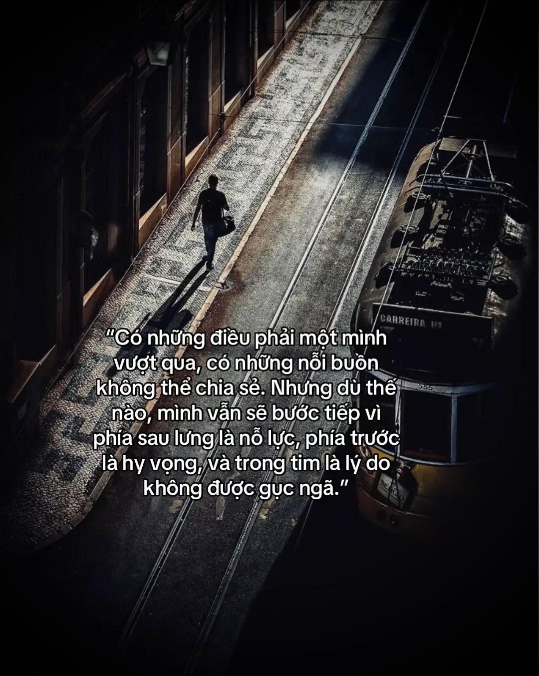 “Có những điều phải một mình vượt qua, có những nỗi buồn không thể chia sẻ. Nhưng dù thế nào, mình vẫn sẽ bước tiếp vì phía sau lưng là nỗ lực, phía trước là hy vọng, và trong tim là lý do không được gục ngã.”#tâmtrạng #cuocsong #xuhuong2025