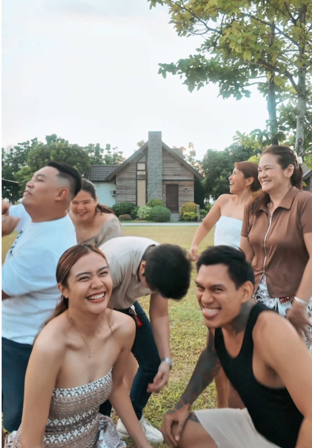family that shimmies together, stays together 🫶🏼🤣  🏡 @thecabinresortsph  #shimmiechallenge #fyp #foryou #trending 
