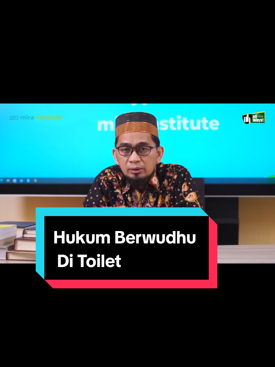 Hukum Berwudhu Di Toilet - Ustadz Adi Hidayat 