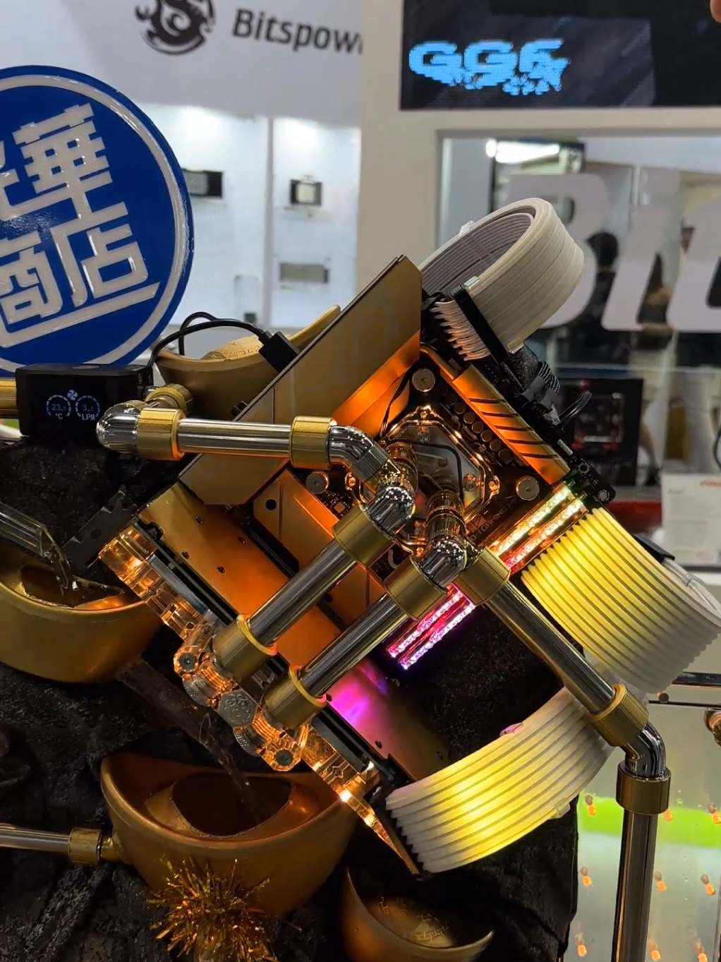 أغرب تجميعة بي سي في كومبيوتكس 2025 🤯 #Computex #computextaipei #Computex2025 #pc #pcgaming #rog #عرب_هاردوير 