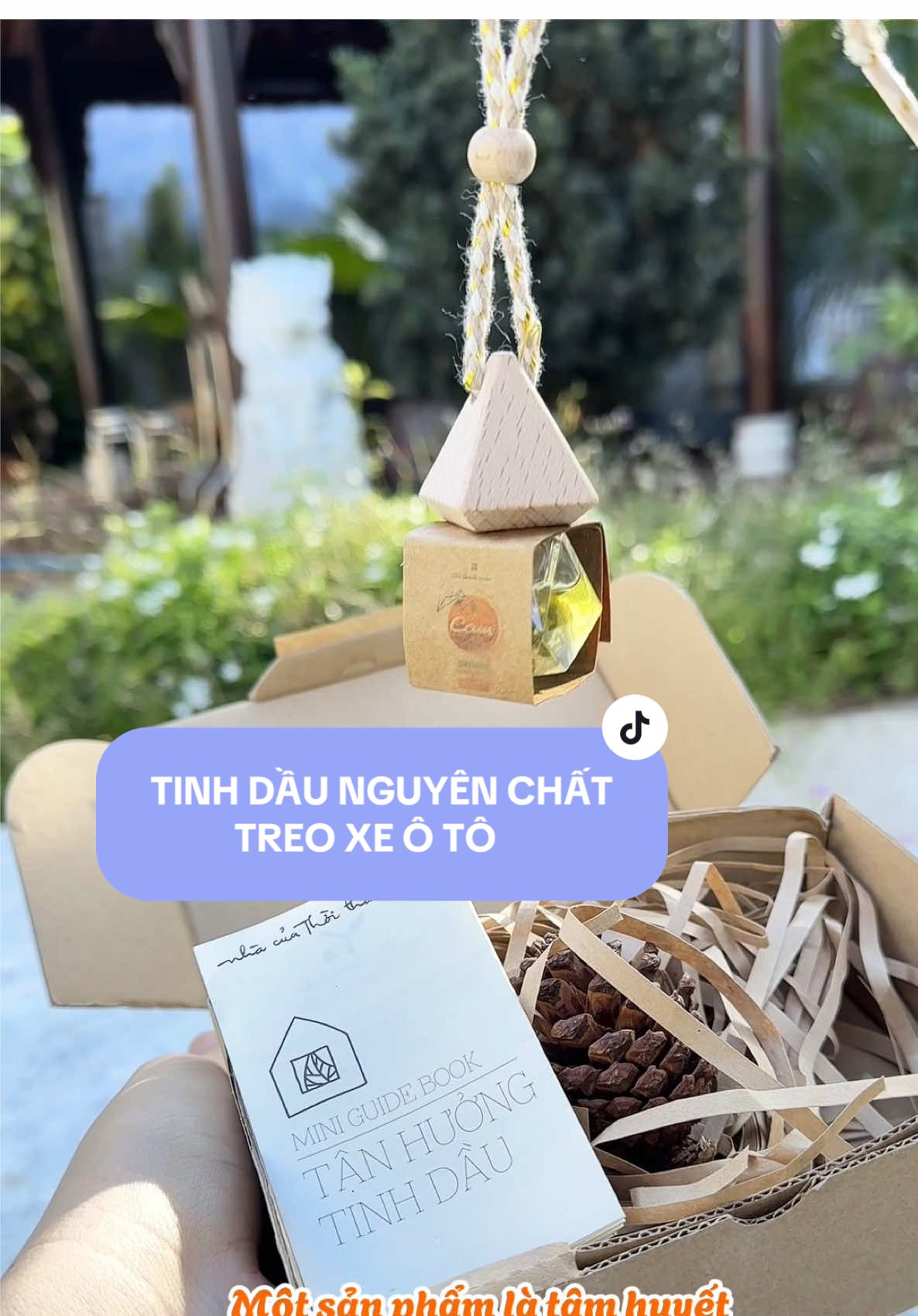 Tinh dầu nguyên chất treo phòng , xe ô tô của Quán Thời Thanh Xuân#tinhdauthomphong #tinhdautreoxe #tinhdautreooto #tinhdaucam #quanthoithanhxuan #bahoangflopreview 