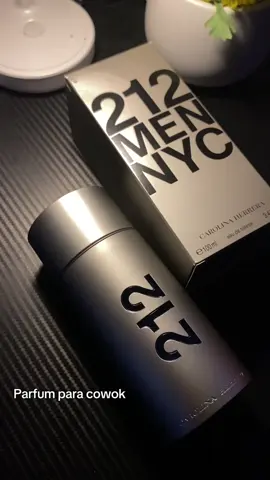 Parfum Carolina Herrera 212 NYC MEN video product yang mau beli cek keranjang kunung #perfume #fragrance #fypage #fyppppppppppppppppppppppp 