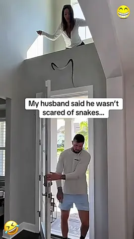 😂😂#funny #prank #funnyvideo #peoplo #funnyprank #foryour #fyp #usa #scarecam #scared #viral #husband #funnytiktok 