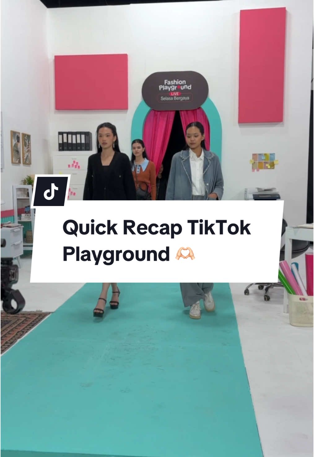 Siapa yang belum kebagian flash sale kemarin?? komen, kalau rame kita bikin diskon lagii👀 #thisisapril #fashiontips #outfitideas #fashionplayground 