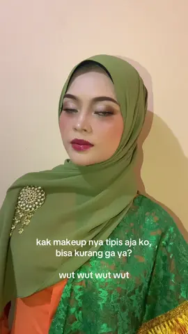wut wut🫢 #makeupartist #makeupwisuda #makeupwedding #fypp 