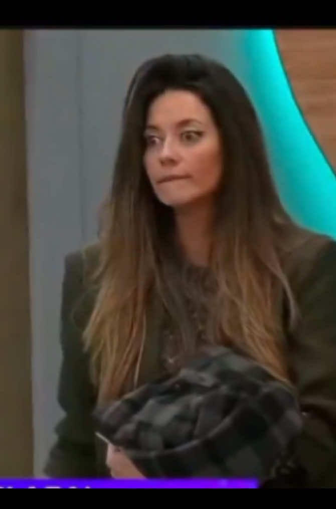 Parece que Eugenia se pasó un poquito de copas… #gh #granhermano #granhermanoargentina #gh2025 #argentina #uruguay #chile 
