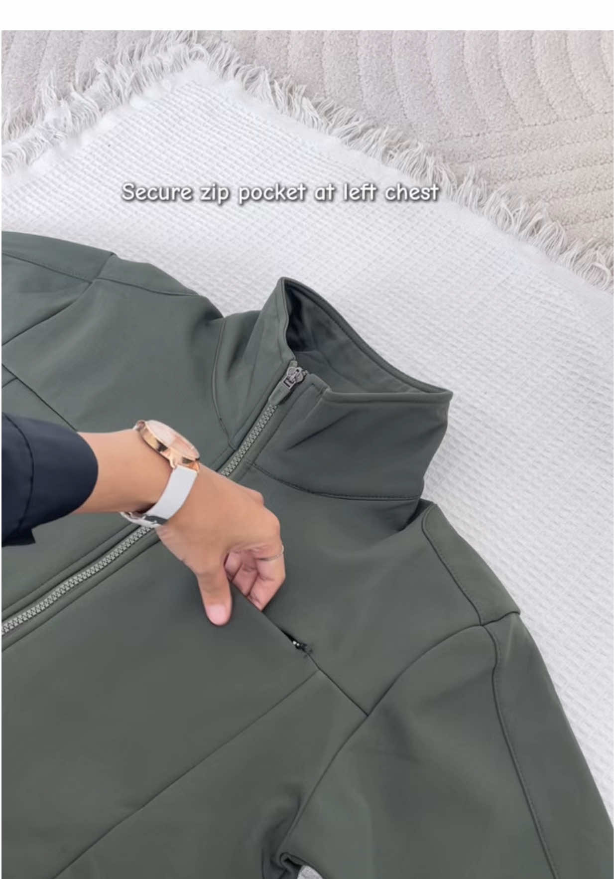 ELGINI Corporate Jacket yg smart pakai dh ade warna baru😍 Tahan sejuk dgn soft shell fabric🥶 Lawa sgt ❤️ #jacket #corporate #corporatejacket #elgini #elginimalaysia #casual #kerja #tahansejuk #office #fyp 