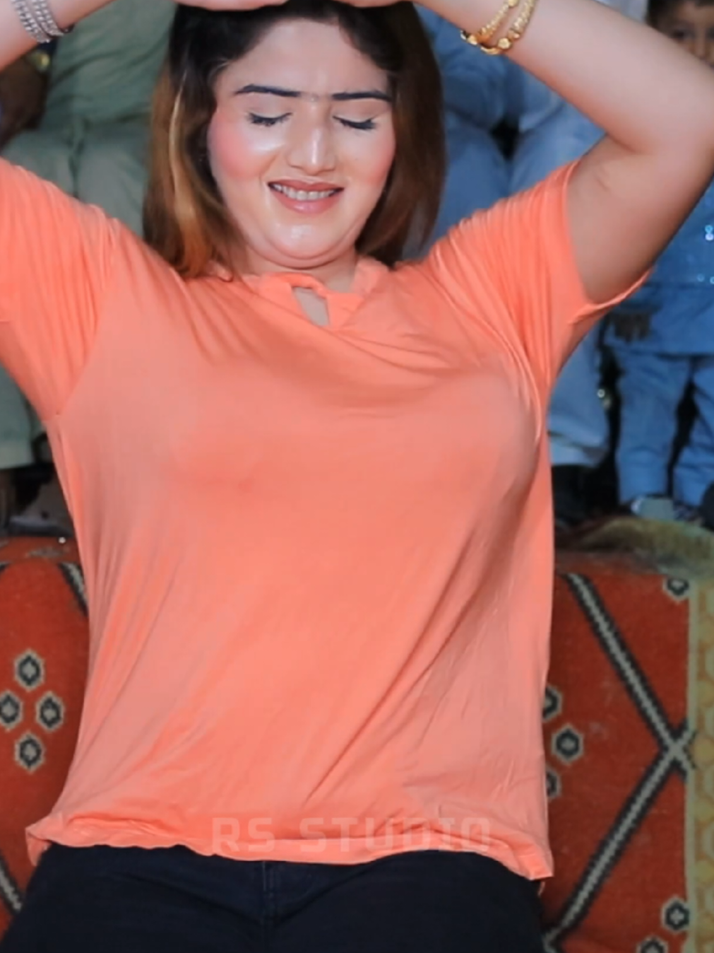 Raat Guzar Jaye Gi Afsana Kahte Kehte Nisha Khan I Dance #foryou #foryoupage #viralvideo #tiktok 
