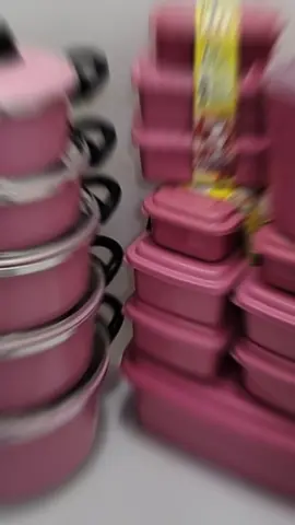 kit inclui 5 panelas de alumínio grosso e 10 potes de plástico de boa qualidade #shopee #achadinhos #vaiprofycaramba 