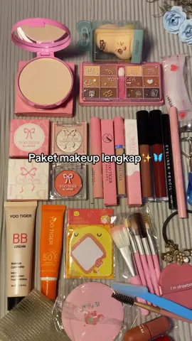 #makeup #pink #setmakeup #paketmakeuplengkap #fyp #fypage 