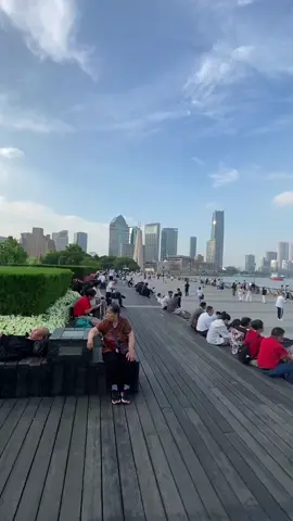 Peace lives here, in broad daylight 🌤️🌸 Welcome to Shanghai 🇨🇳  #shanghai #cityscape #china  #travelchina #fyp 