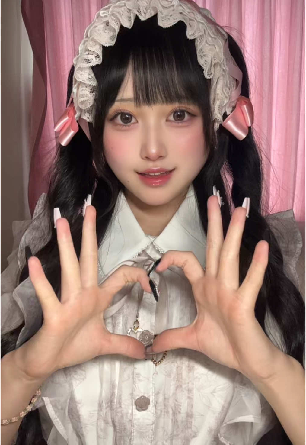 サーティワンのの動画にあいすちゃんでてた！！さっそく7個たべたよんᐡ𓂂- · -𓂂ᐡ#サーティワン  #あいす 