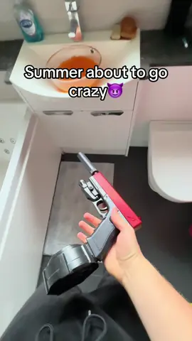 Who u blastin first?😈 #gelblaster #splat #Summer #toys #Outdoors #fun 