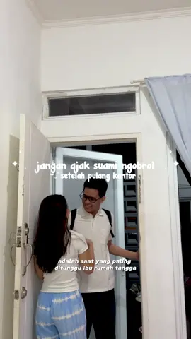 Walaupun hampir tiap malem kita quality time, tp ada kalanya aku sebagai istri ngerti juga kalo suami plg kantor lg cape mau istirahat dan me time🤍 #kawankawincheck #marriedlife #pasutrimuda #lifeaftermarriage 
