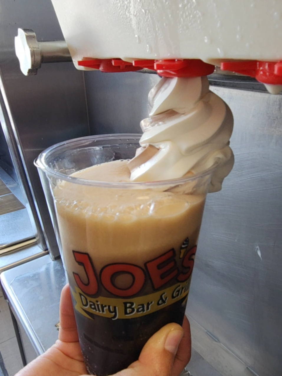 Rootbeer Float  #yum #icecream #joesdairybar #joesdairybarandgrill #vanilla #softserveicecream #softserve #chocolate #Float #rootbeerfloat