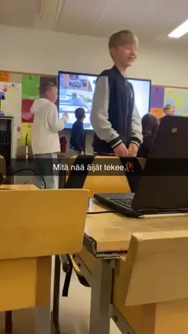@O⚽️🏒✝️ @aarobert74 