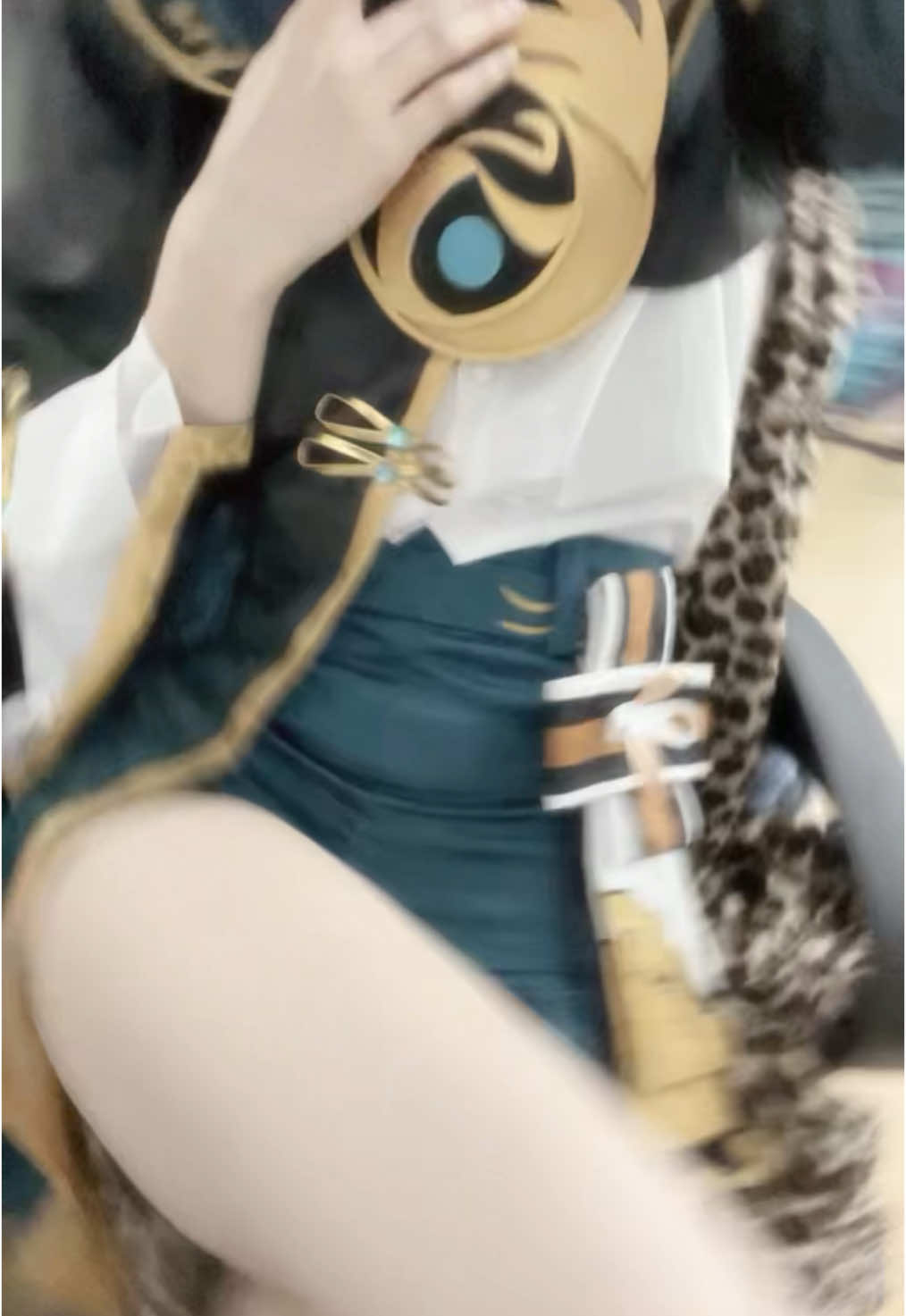 can anyone count how many times it glitched😭😭💔 this trew me back to 2020 tiktok istg #xingyun #xingqiu #GenshinImpact #cosplay #xingqiugenshinimpact #genshincosplay 