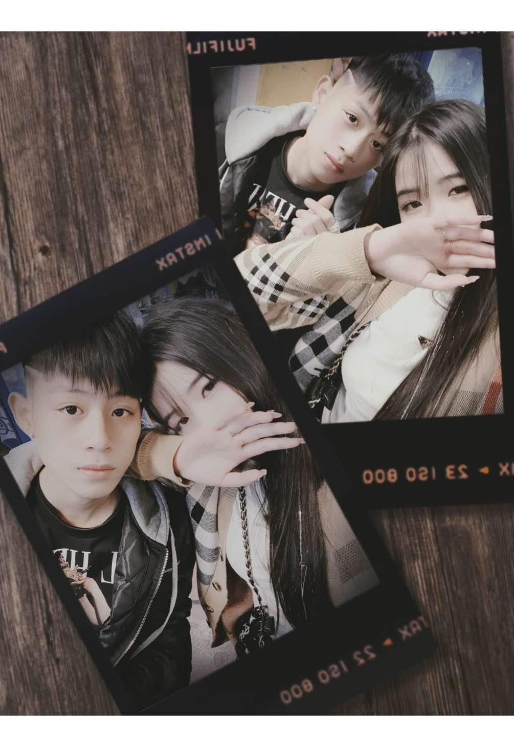 Hạnh phúc bên cạnh người mình thương là đủ🤍