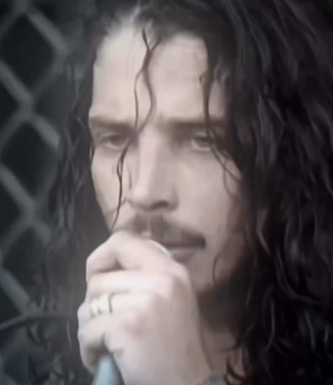 #CHRISCORNELL || Finally got to edit these concerts 👁️👁️‼️ || #chriscornelledit #soundgarden #soundgardenedit #rockband #fyp #foryoupage #fypシ #viral #heartxyze 