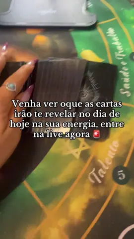 Entre na live para ver oque as cartas irão te revelar✨