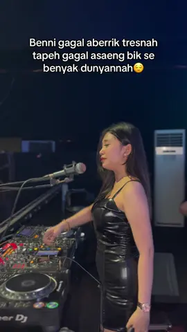 Karo kun bisah niser kadhibik🙃 #fyp #djmeysha #djcentil #djviral #viraltiktok #trending #trendingvideos #djmadura #maduraviral #djmeyshapunyamadura #sampangpunyadjmeysha #berandatiktok #niserkadhibik #samsularief @SAMSUL_ARIFⓂ️®️ 