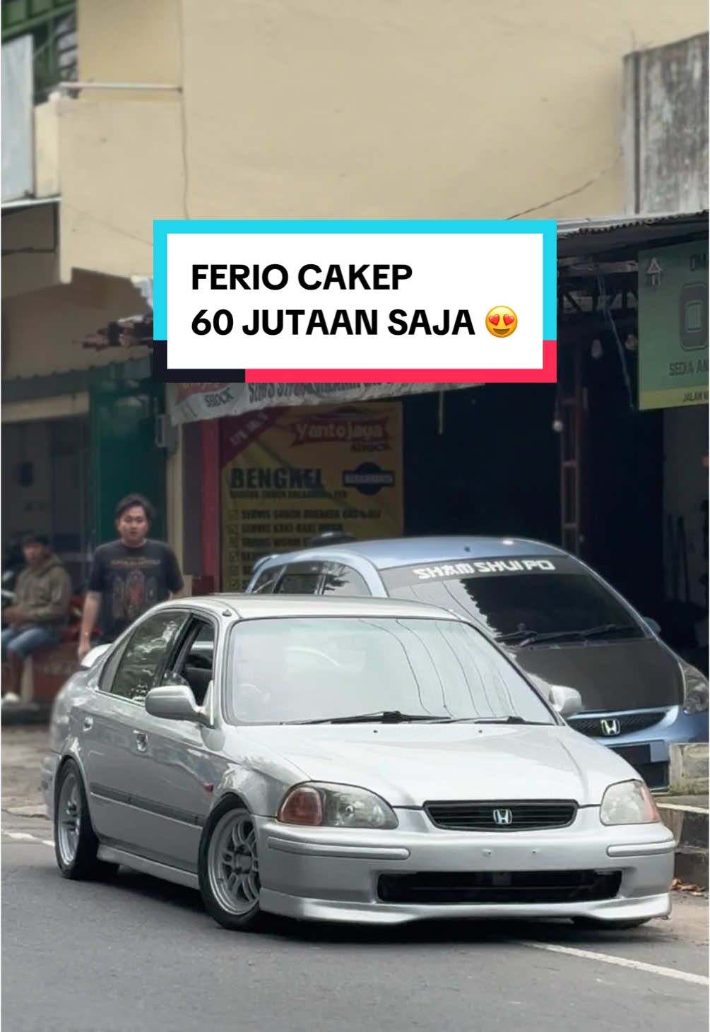 Ferio cakep gini cukup 60 JUTAAN SAJA 😍😍  Dijual Honda Civic Ferio SO4 Manual th 1997 kondisi tinggal pakai plat AD SOLO •Surat lengkap STNK,BPKB •Pajak baru plat 2030 •Mesin sehat, halus, kering •Temperatur normal tdk overheat •Body2 masih gembreng utuh no kropos •Cat masih mulus  •Interior masih ori bludru •Kisi kisi AC utuh, stir masih jeruk •AC nyala dingin •Audio nyala normal •Kaki2 Custom Ceper harian masih empuk •Elektrikal nyala semua  •Karet2 kaca aman no siler •Velg RPF R15 ban semislick SX2  •muffler alpino f02v2  •Spoiler Virs •Frame plat JDM Hondaa Access  •headlamp udah ganti yg black housing 📍lokasi karanganyar solo jawa tengah WA 085733258154 #civicferioindonesia #civicferio #feriogang #ferioindonesia #ferionation #civicferioorg #ferio