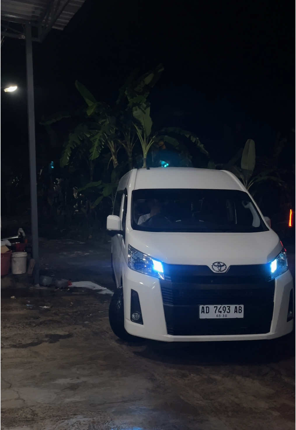 Lengah dikit Hiace 3  #startrans #hiaceindonesia #hiacejogja #hiaceklaten #hiacesukoharjo #hiacesolo #pariwisata #wisatajogjahits #hiacebanjarnegara #hohoalkaf058 #wisatabanjarnegara  #katamucintakuberlebihan #fyp #fypシ゚ #lewatberanda #foryou 