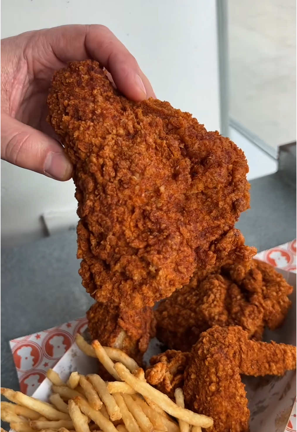 The BEST FRIED CHICKEN in NYC?! 🍗🔥 Find this at Blue Ribbon Fried Chicken in Manhattan! #DEVOURPOWER #fyp #foryou #foodtiktok #foodies #foodblog #friedchicken #chicken #fries #comfortfood #blueribbonfriedchicken #eastvillage #nyc #nycfood #newyorkcity 
