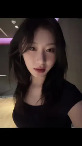 เขิน 🫠 #chaeryeong #leechaeryeong #itzy #fyp 