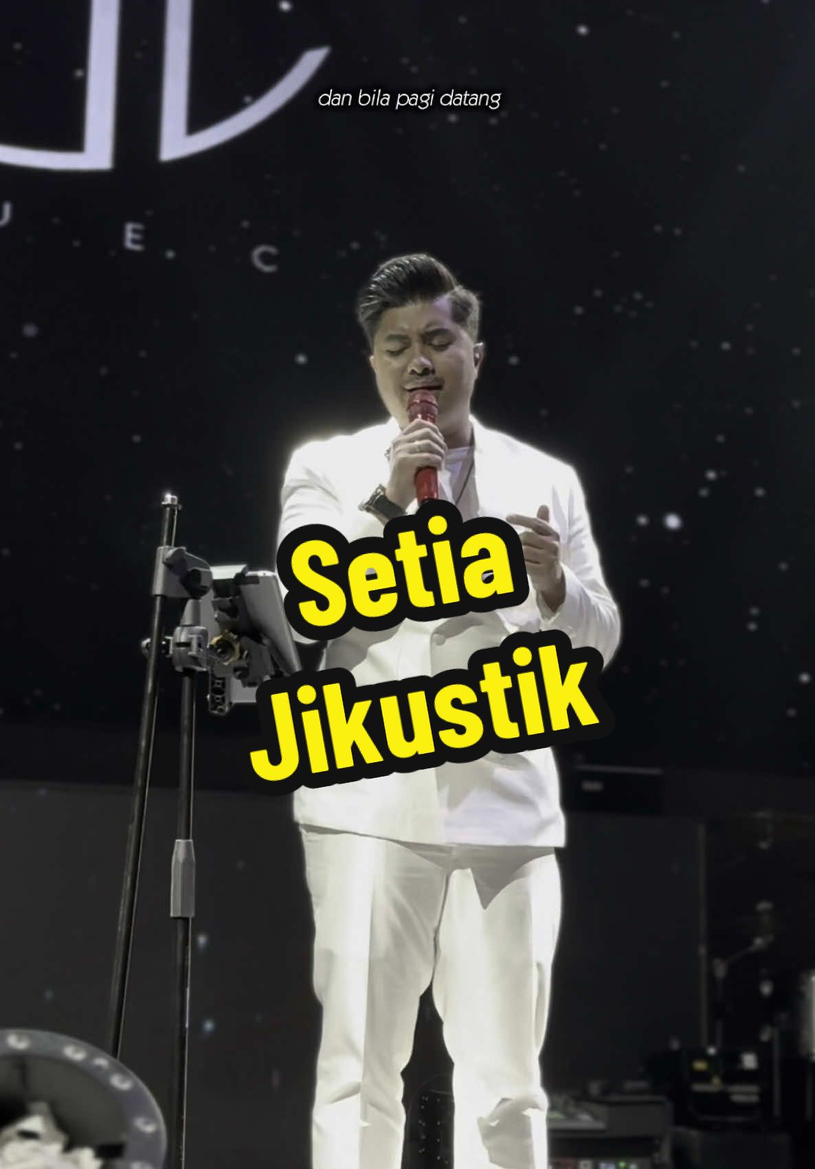 Setia itu mahal , yang murah takkan mampu ‼️ Yuuk yang masih dengerin ini di tahun 2025 ngumpul .. deep banget lagu ini ..  Setia - Jikustik #fyp #cover #setia #jikustik #nandaprima #vocmicmerah 