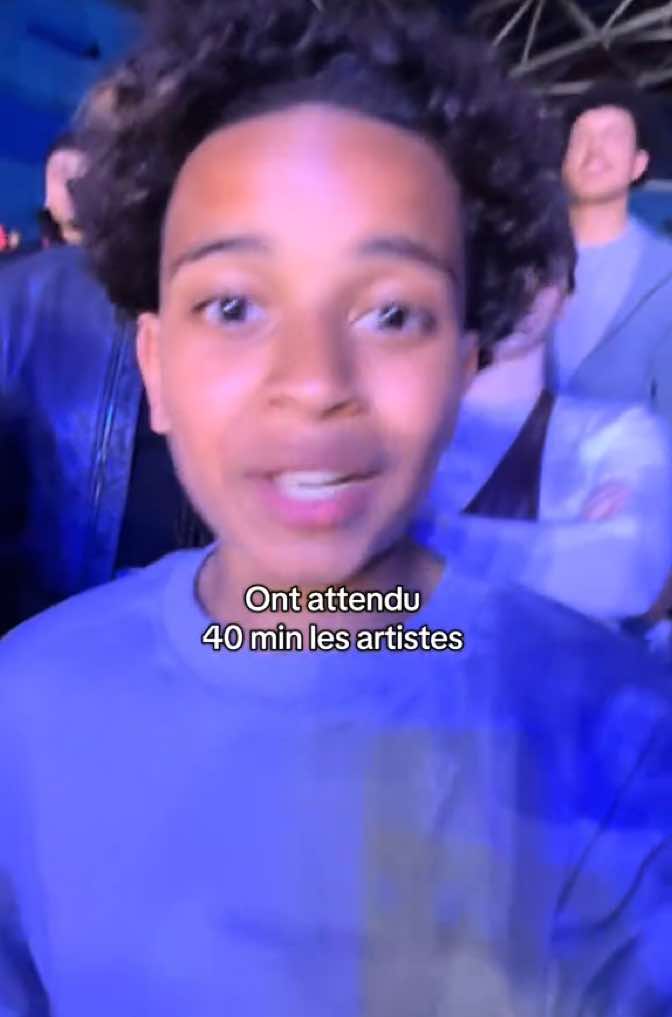 C’était incroyable dommage ma batterie elle c’est taillé 🫡#pourtoi#prt#werenoi#concert#sdm 