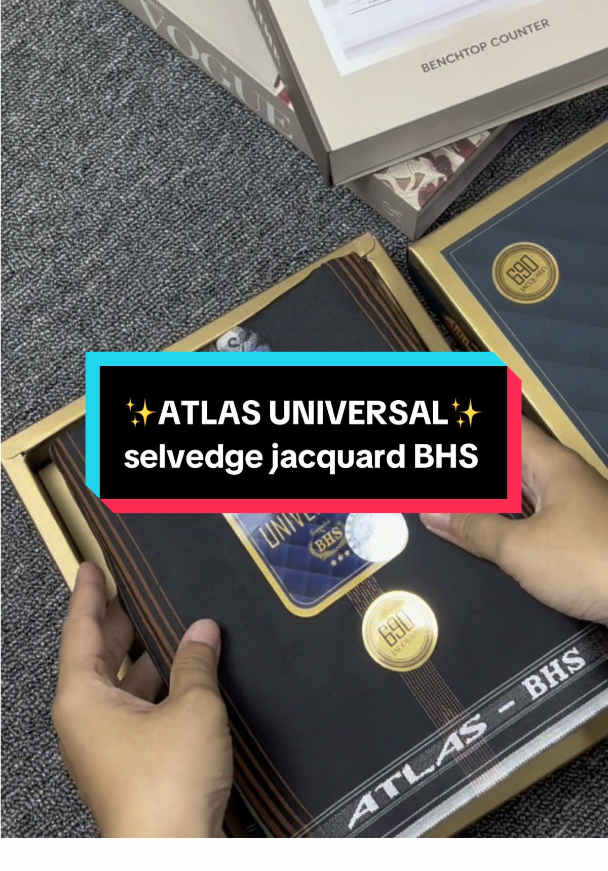 Rekomendasi atlas universal yang sudah berselvedge jacquard BHS😍 #atlas #atlasuniversal #atlasbhs #atlasselvedge #selvedgejacquardbhs #atlasbybhs  #atlasmotifbhs #bhs #sarungbhs #rekomendasisarungbhs 