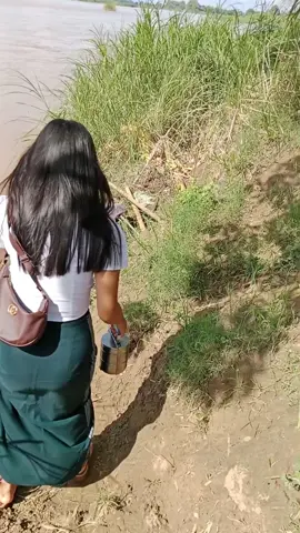#ကျောင်းအပ်လက်ခံပထမဆုံးနေ့😘#ရှင်တို့ကင်မရာမန်းစကေးကြမ်းနေတာ😂#viewsတွေရှယ်ကျ🙂👍 #မင်းတို့ရဲ့ဆရာမလေးပါ😍 #မြင်ပါများပီးချစ်ကျွမ်းဝင်အောင်လို့🤒🖤 #fyppppppppppppppppppppppp #