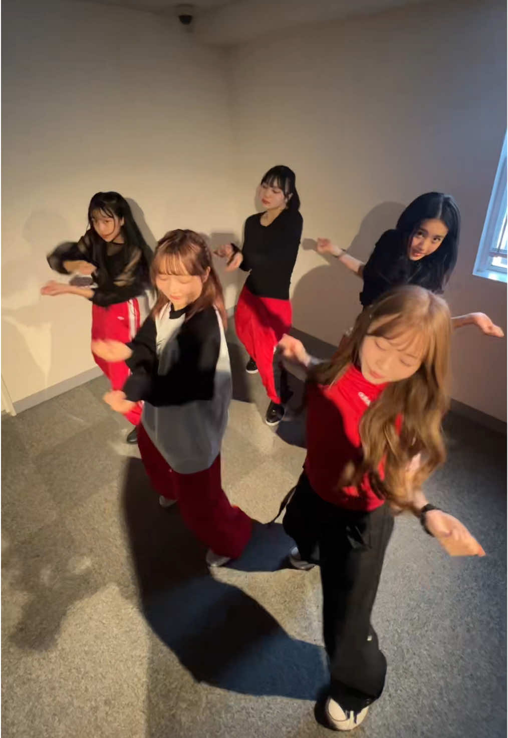 赤で衣装揃えてみたよっ❤️ #expgstudiosapporo #EXPG札幌校 #北国踊蟹 #北海道 #札幌 #dance #fyp #札幌ダンススタジオ 