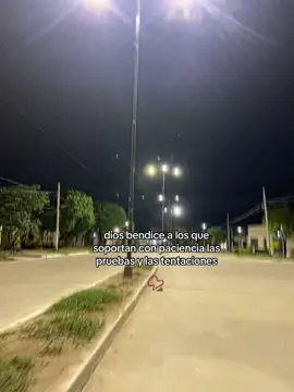 Dios bendice a los que soportan con paciencia las pruebas y las tentaciones.🤍🙌🏻