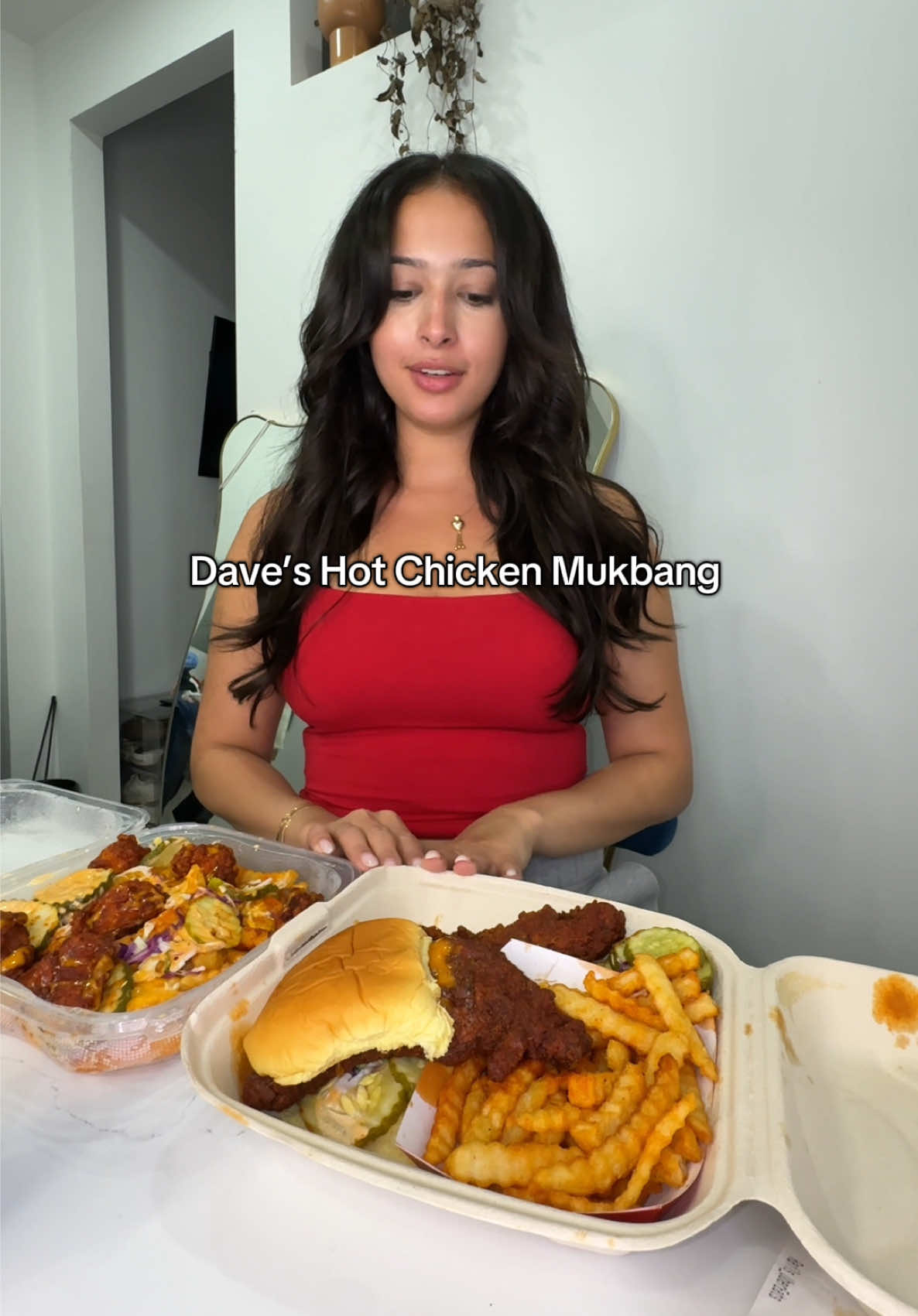 @Dave’s Hot Chicken chatty mukbang 🫶🏽 @Sanaa #mukbang #daveshotchicken