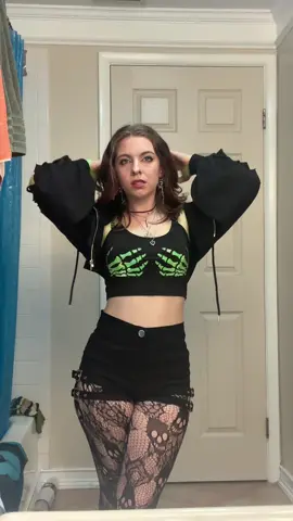 Been listening to her since her first song came out AKA this song. cant wait to see her in concert in September #foryou #foryoupage #fyp #smiletoday #toxic #toxicgoddess #hotandpsychotic #sublime #iputhehotinpsychotic  #hotandgorgeous  #witchenergy🔮🕯️ #witchyvibes  #peachyybabygirl #goddessenergy #gothgoddess #gorgalicious #20 #redheadgoddess #hotandhypnotic #gorgeousgorgeousgirls #iputthehotinpsychotic #immaculategoddess #confidence #redheadsdoitbest #rayaofsunshine #egyptiangoddess  #leogoddess  #goddessvibes #gorgeousqueen #prettygirl #positivevibes #superwoman  