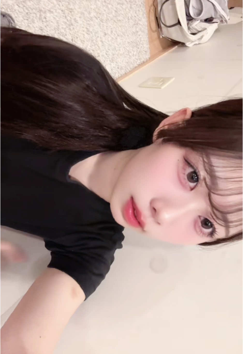 腕にいつのまにかアザみたいなのある。