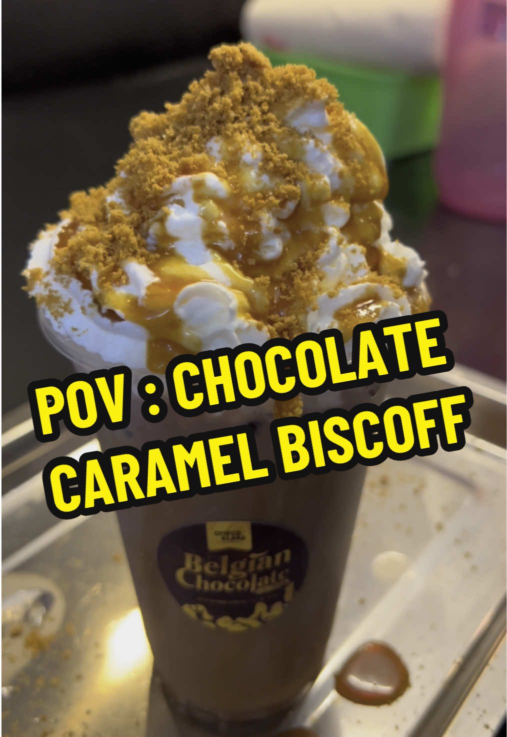Disclaimer: NOT COMPLETE MENU YE 😜 Untung tak kalau korang jadi team daya? Semua menu air yang exclusive ada tauu ! Makan bulan ye nak RND sendiri 🙂‍↕️maaf tau bukan daya kedekut ilmu @ taknak share dekat orang lain , tapi daya dahulukan untuk anak team daya dulu . So, tak perlu nak takut sebab tak tahu nak bancuh air ni mcm mana, sebab daya akan guide korangg ! 😘 Loveyouuu guys ! @Choco Albab HQ #chocolatecaramelbiscoff #chocoalbab #chocoalbabresepi #belgianchocolatedrinkchocoalbab #belgianchocolatedrink #livinginjoychocoalbab #chocoalbabviral 