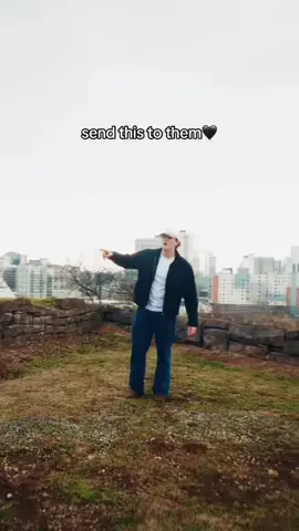 THIS SONG COMES OUT TONIGHT AT 11pm CST❤️