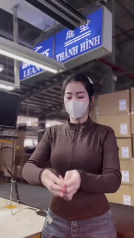 Em áo quốc dân của chị em mình nè, tôn dáng thắt eo, mặc lên mát co giãn tốt.. nói chung 10đ không có nhưng💋💋💋