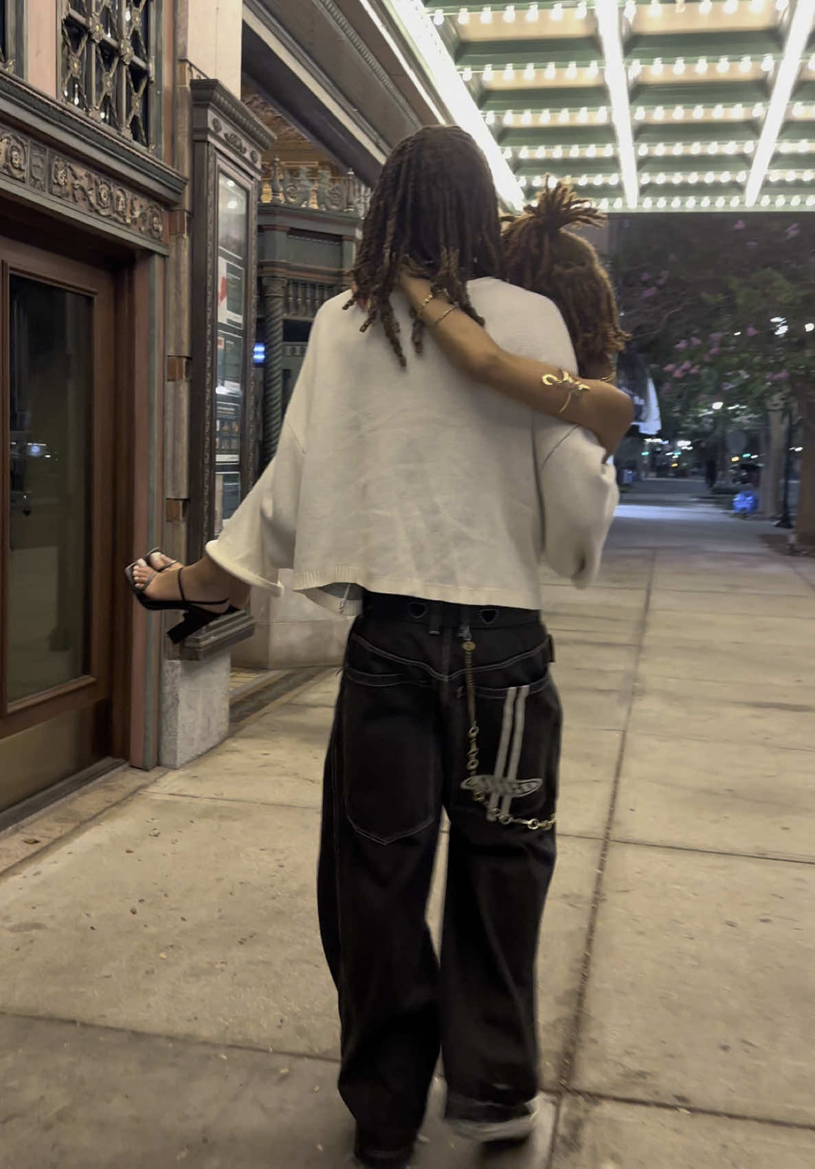 her feet hurt