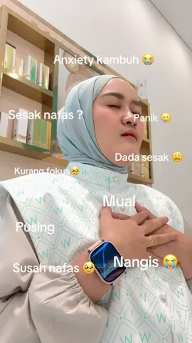 Haiii semuaa , siapapun yg lihat video ini aku doakan semoga kalian sehat2 yaaa semoga panjang umur dan keberkahan kebahagiaan . Jangan jahat yaa jadi manusia , kita gatau apa yg udah mereka lalui untuk hidup nyaa , jangan bilang lebay ya?! Jangan bilang caper ya ?! Jangan deskriminasi seseorang atas dasar punya penyakit hati ?! Yukkk mulai sekarang belajar untuk saling melihat sisi baik dari seseorang , belajar buat iklhas , sabar dan memaafkan diri sendiri . Aku tau itu susah karna itulah yg aku rasain , mungkin kalian diluar sana juga sama . Video ini aku upload agar diriku bisa melihat ohh ternyata begini , sakit yahh , dengan begitu aku bisa berfikir akan jauh jadi lebih baik dengan tidak lagi mempunyai ketakutan kekhawatiran berlebihan yg buat diriku sakit. Sekali lagii semoga teman2 kak bebb selalu diberikan sehat umur yg panjang dan jiwa yg baik dan bersih #fypシ゚ #fakesituation⚠️ 