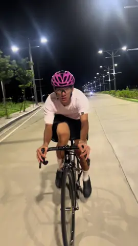 chill motor pace  📸:@Juliana  #cycling #xybca #fyppppppppppppppppppppppp 
