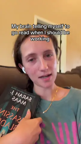 It’s a struggle 😖 #foryou #BookTok #books 