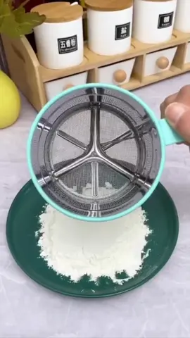 Peneira Tipo Caneca . . #peneira #peneiracaneca #peneirar #tapioca #acucar #cozinha #acheinashopee #shopee 