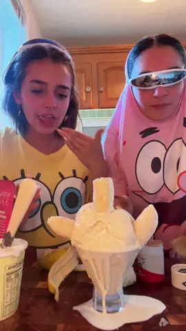 MAKE A TRIPLE GOOBERY SUNRISE WITH US! 🦀 🍨🧽 @gigi #spongebob 
