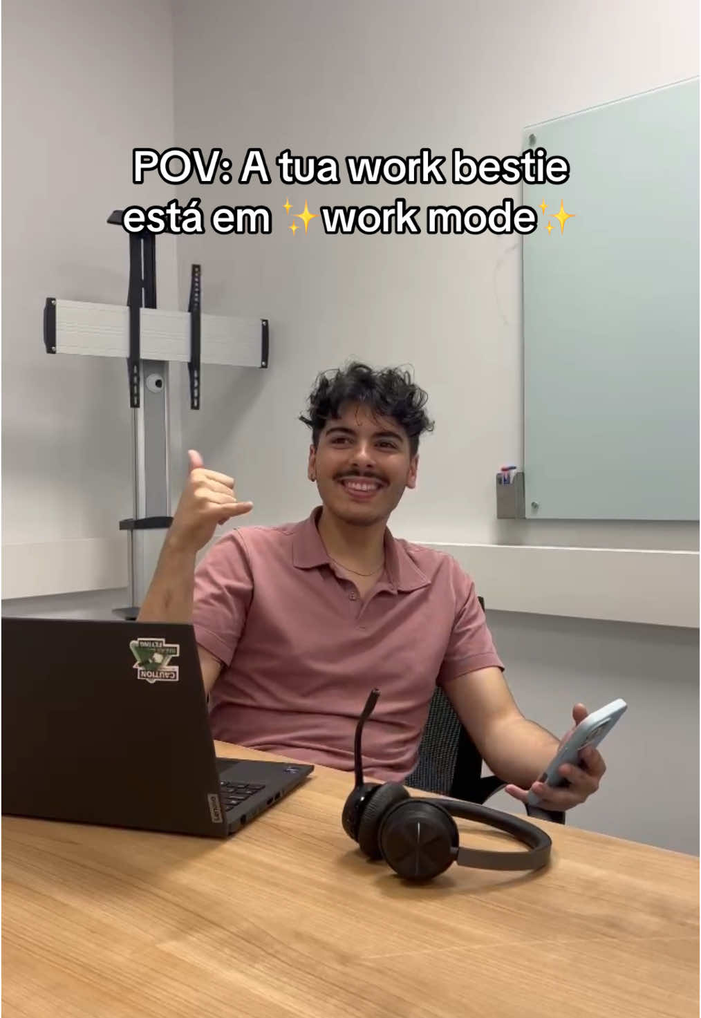 Acontece aos melhores 😅 #fyp #fy #humor #paravoce #officehumor #pov 