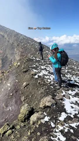 Affacciarsi all’orlo del cratere di Nord-Est dell’Etna a oltre 3300 metri di quota è un’esperienza che lascia senza parole. I nostri clienti oggi hanno toccato con mano la grandezza del vulcano attivo più alto d’Europa. Un momento unico, potente, indimenticabile. •Ti aspettiamo per vivere anche tu questa emozione. . Scopri di più sul nostro sito ℹ️: www.guidevulcanologicheetnanord.com . #Etna #EtnaVolcano #VulcanoEtna #EtnaExperience #EtnaHiking #EtnaSummit #VolcanoAdventure #CratereNordEst #EtnaTrekking #EtnaTour #Etna2025 #EtnaLive #EtnaViews #NatureLovers #VolcanoLovers #TikTokSicilia #VisitSicily #EtnaExploration #SicilyTravel #EtnaCrater #MountEtna #EtnaVibes #TikTokNature #AvventuraSullEtna #EtnaGuides #GuideVulcanologicheEtnaNord #EtnaVideo
